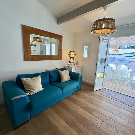Hébergement de vacances Pavillon Rénové Avec Terrasse&piscine *