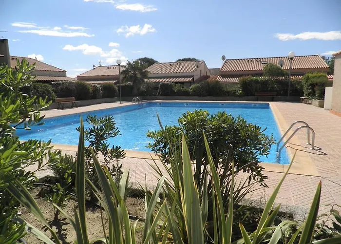 Pavillon Renove Avec Terrasse & Piscine 펜션 그륏상