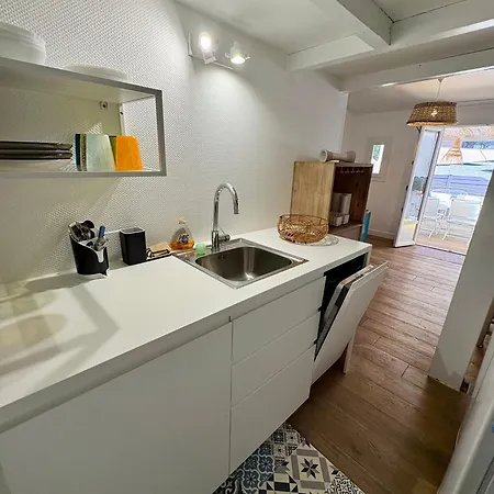 Pavillon Renove Avec Terrasse & Piscine