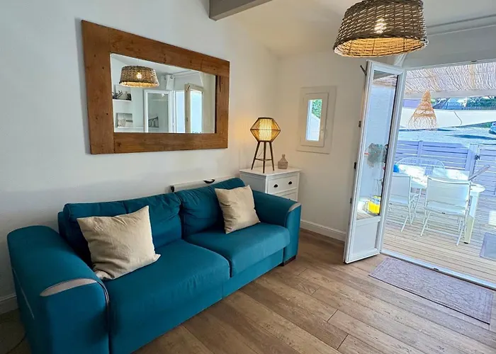 Holiday home Pavillon Renove Avec Terrasse & Piscine *