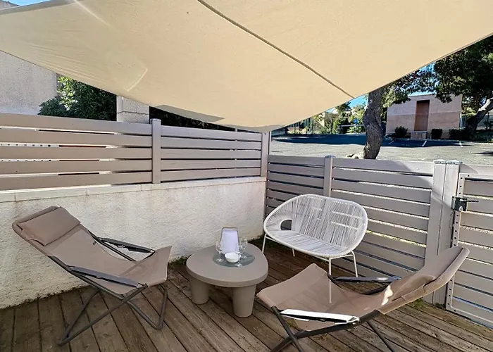 Pavillon Renove Avec Terrasse & Piscine *